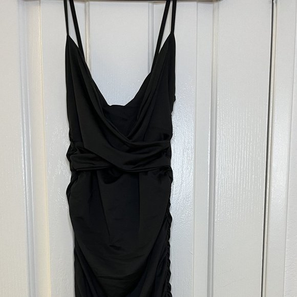 NWOT Women Ruched Tight Dress Sexy Spaghetti Strap V Neck Midi Dress - Picture 3 of 6